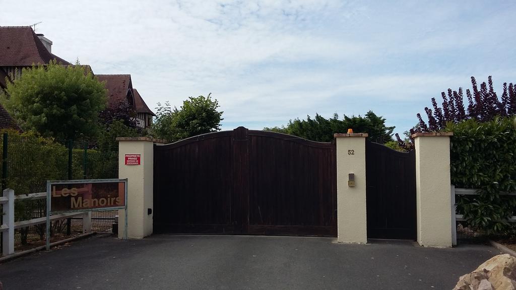 Les Manoirs Apartment Deauville Exterior photo